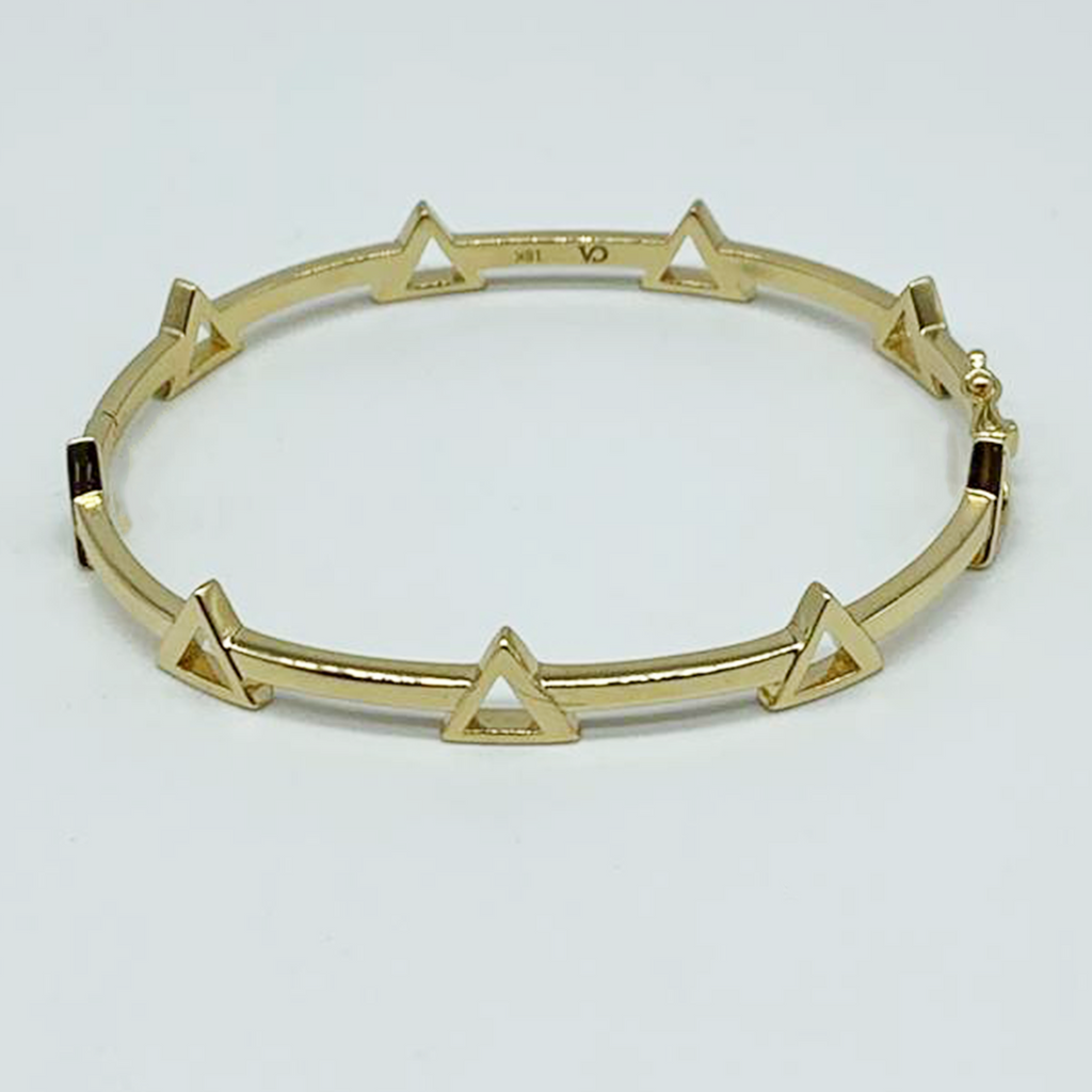 CA 18 Karat Yellow Gold Pyramid Triangle Bracelet